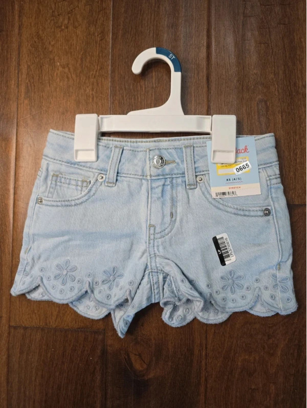 4/5 brand new denim shorts from target items, 665G3